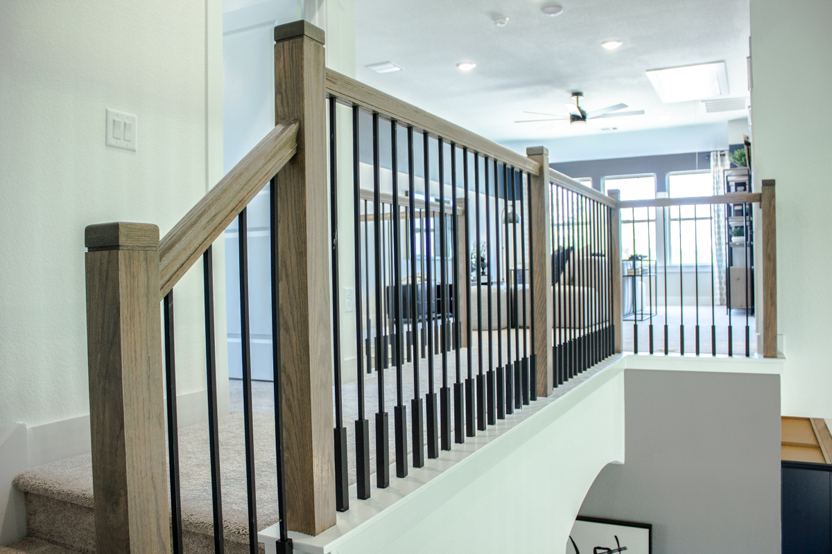 Foundation Series, Satin Black, 4000 newel post, square cap