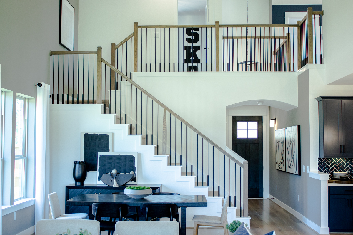 Foundation Series, Satin Black, 4000-SP stabilizer newel post, square cap