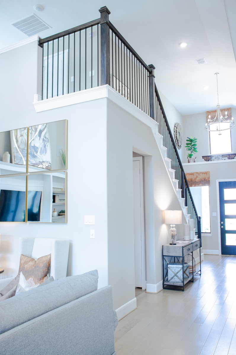 Versatile Series Plain Bar, 4191 newel Post, 6084 Handrail