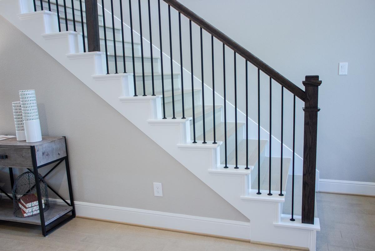 Versatile Series Plain Bar, 4191 newel Post, 6084 Handrail